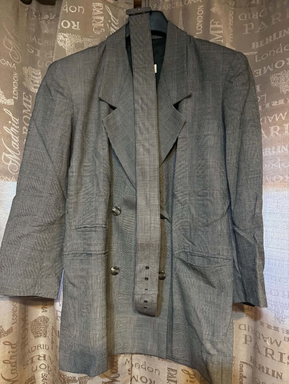 Ivan Grundahl (Linsea S) Women's Double-Breasted Grey Blazer Coat Sz 6 Has Belt